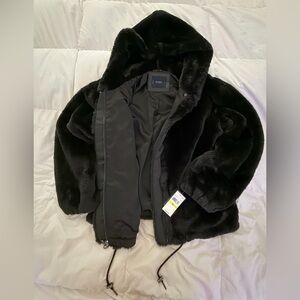 Brand New Woman’s Lucky Brand Faux Fur Jacket